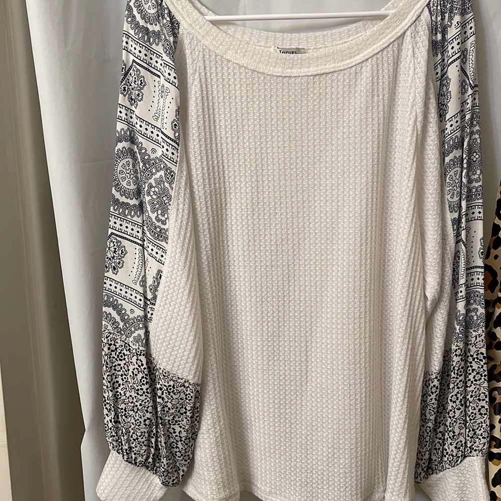 Women’s oversized waffle knit top